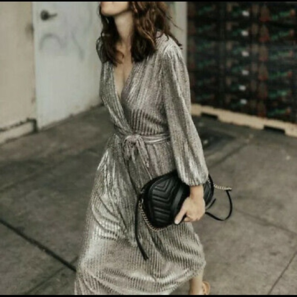 Alice + Olivia Katina Gold Belted Midi Dress 8